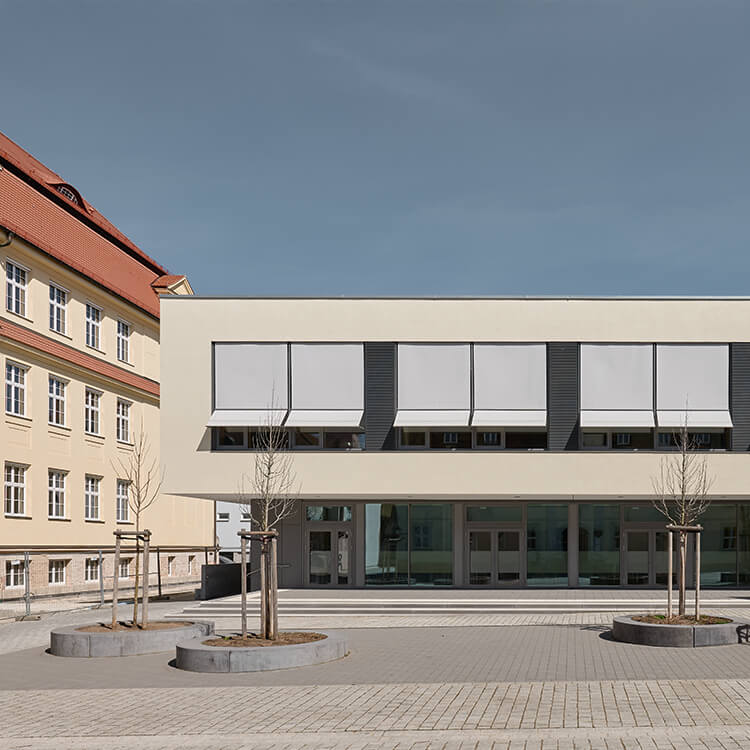 Mensa mit Ganztagesbetreuung Grundschule Neues Schloss